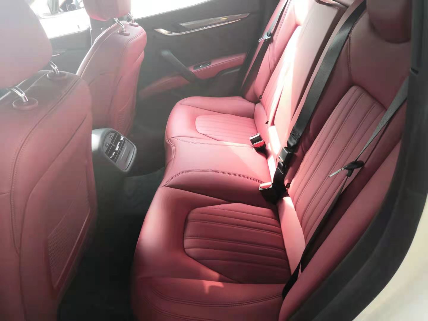 21款玛莎拉蒂吉博力 汽油 48V轻混系统