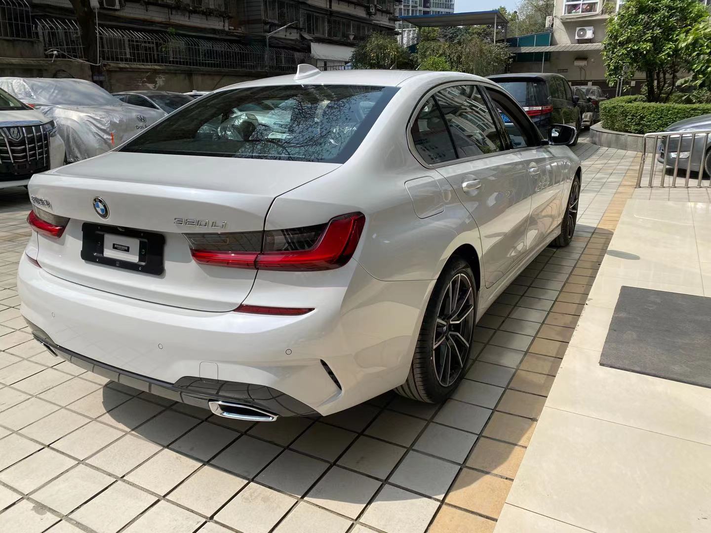 2021款宝马320li