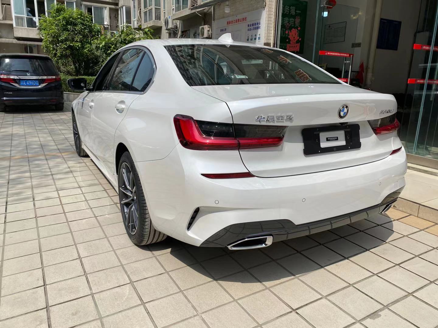 2021款宝马320li